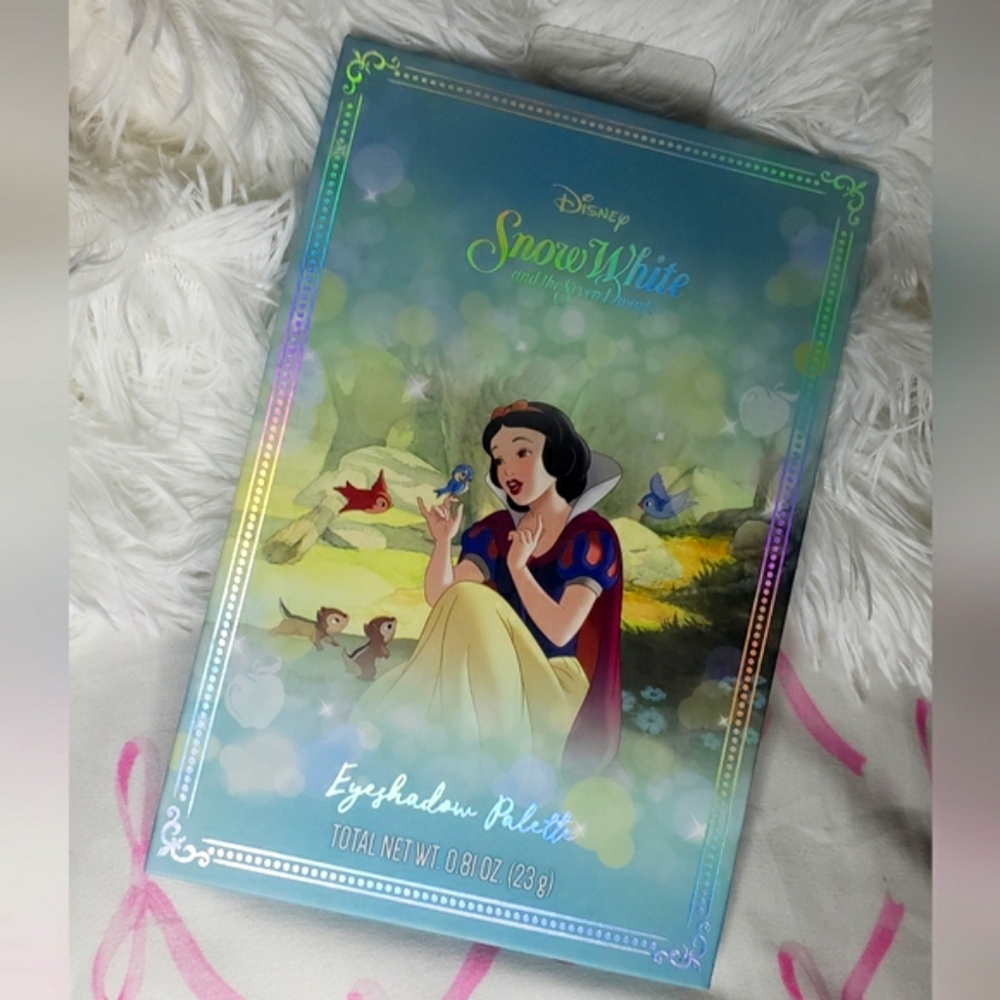 Disney Princess Snow White Eyeshadow Palette Taste Beauty Brand New